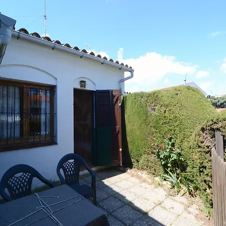 Tatil Evi Townhouse In Costa Brava Near Sandy Beaches